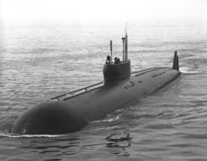 Submarino nuclear de ataque soviético K-222 o Clase Papa